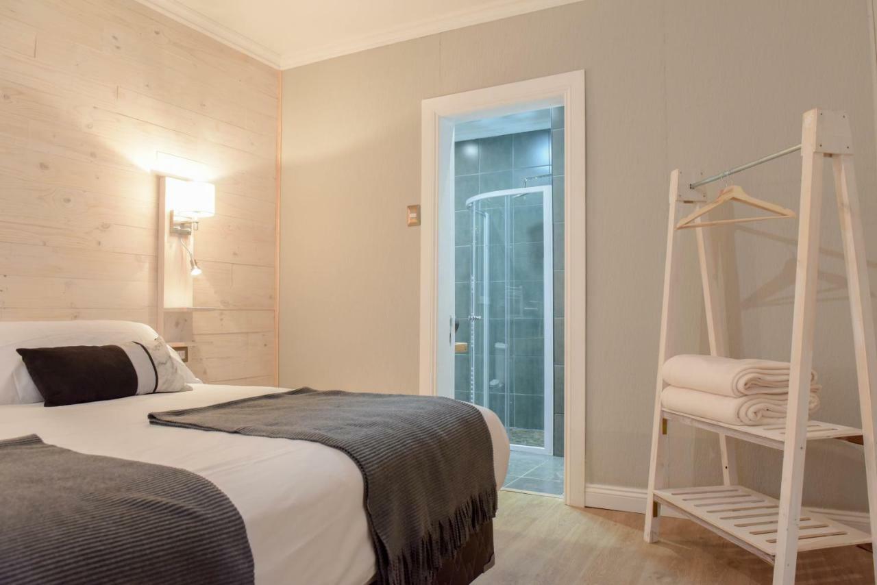 Hostal Boutique Puerta Roja ปุนตาอาเรนาส ภายนอก รูปภาพ